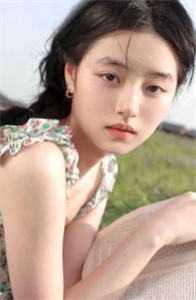 大学图书馆新来的女同事