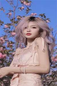 花期错落，爱已成殇