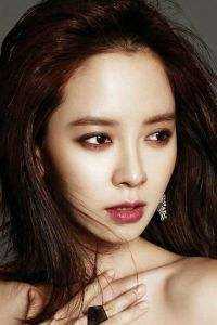 穿书的白月光不走剧情