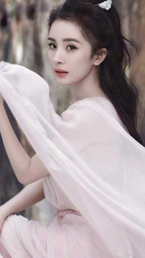女巫师讲三国