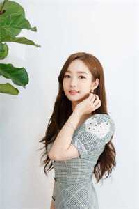 世子想掳我做偏房，殊不知我是皇后娘娘吕望秋小桃无删减+无广告