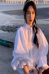 让她去爱她的白月光吧的主角是