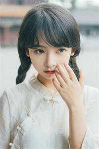 碰瓷大嫂要踩死我的狗