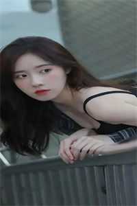 老公嫌我家庭主妇，重生后我逃婚了