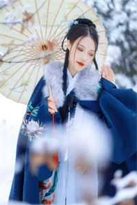 暴君缠腰：她脸红怒斥登徒子目录