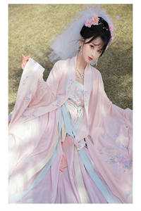 80后牛马穿成零零后萌新实习生无删减+无广告