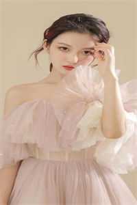 订婚宴上，未婚妻和男助理官宣了许安言陈峰:结局+番外+完结