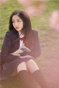 稀有老雌被群雄环伺，被迫生子苏棠达莫