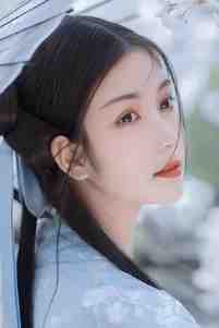 人间四月芳菲尽段毅笙何韵小说