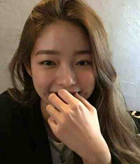 男友和假妹妹试婚纱后，追悔莫及全文+后续