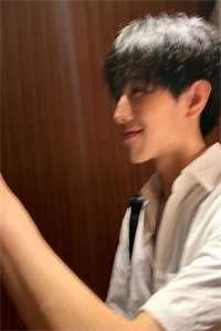 养岳母全家病死时，死遁的妻子活了全文阅读最新