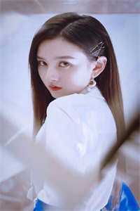 离婚后，傲娇大佬日日缠着她小说