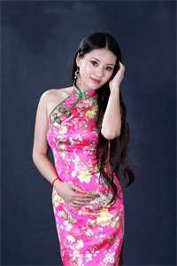 绑定软饭系统，每天让女神花钱小说