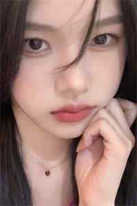 短篇小说废土：我被丧尸王捡回去当宠物了