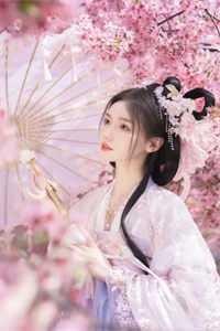 变身魔法少女，战斗全靠打牌