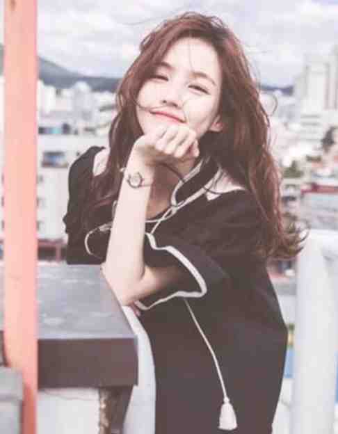 烈士遗孀重生了新书