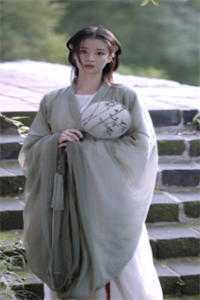 纯爱战士出手：女魔头乖乖在怀撒娇免费