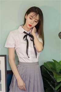 “贫困”女友的谎言