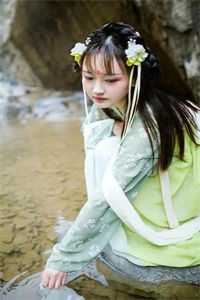 月下离无删减全文